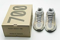 Picture of Yeezy 700 _SKUfc4221954fc